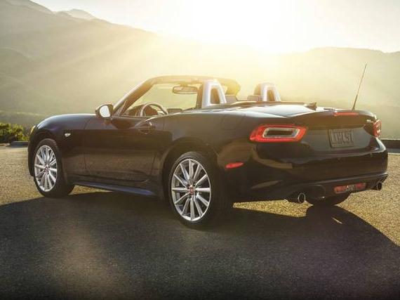 FIAT 124 SPIDER 2017 JC1NFAEKXH0130607 image FIAT 124 SPIDER 2017 JC1NFAEKXH0130607 image